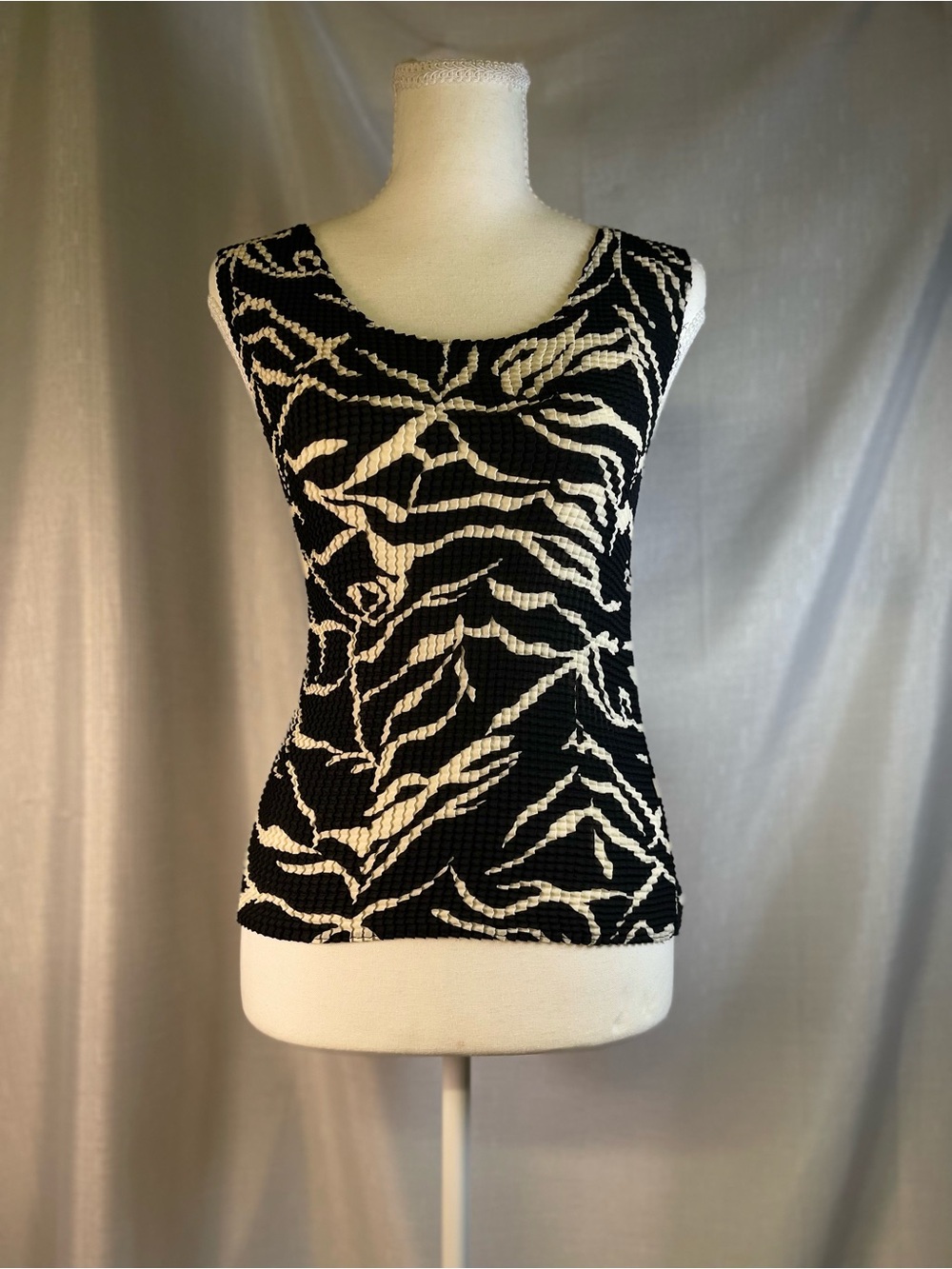 NICOLA Black and Cream Abstract Textured Stretchy Blouse Size Large Y2K